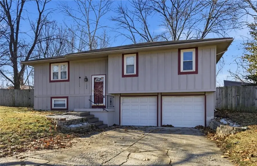 1304 SE Queens Court, Oak Grove, MO 64075 - Image #3