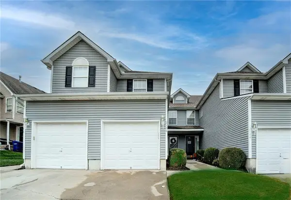 2104 SW Gooseberry Lane, Lee's Summit, MO 64082