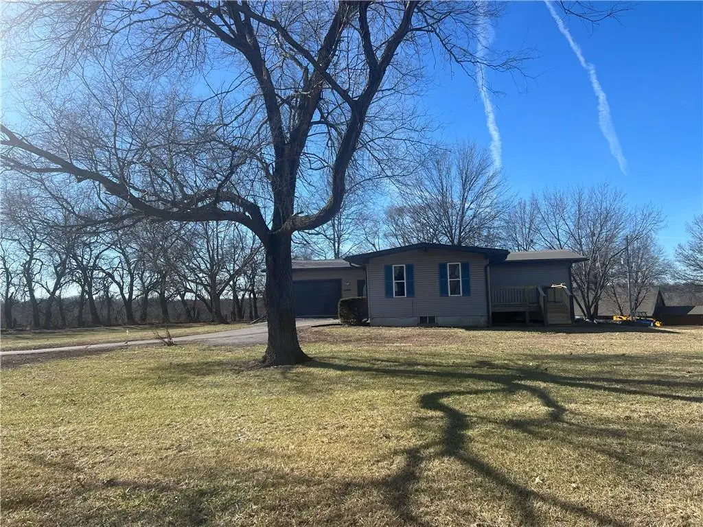14096 Mitchell Court, Basehor, KS 66007 - Image #1