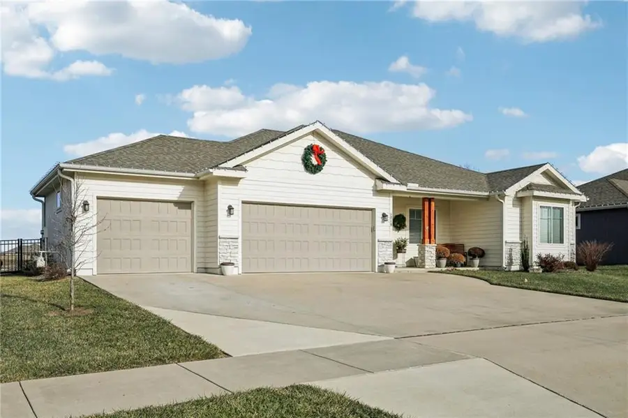 1219 W Adam Court, Ottawa, KS 66067 - Image #2