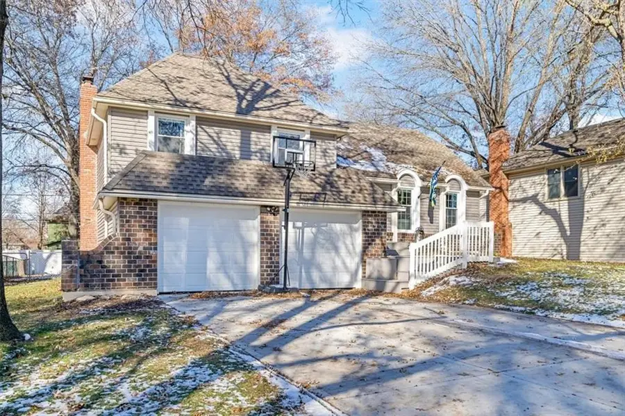 12418 W 100th Street, Lenexa, KS 66215 - Image #2