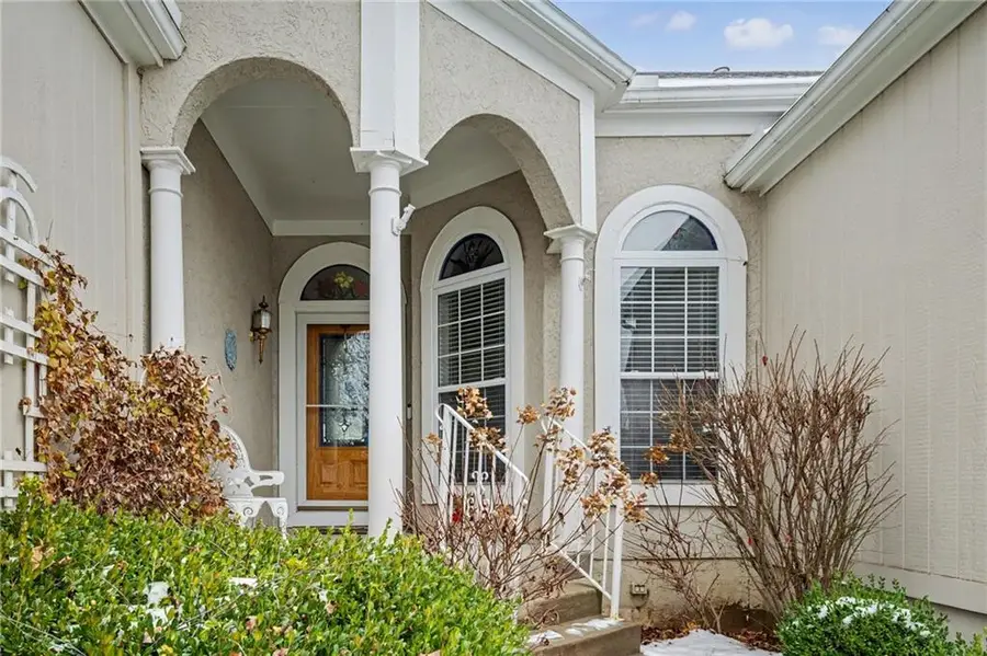 9205 N Campbell Court, Kansas City, MO 64155 - Image #2