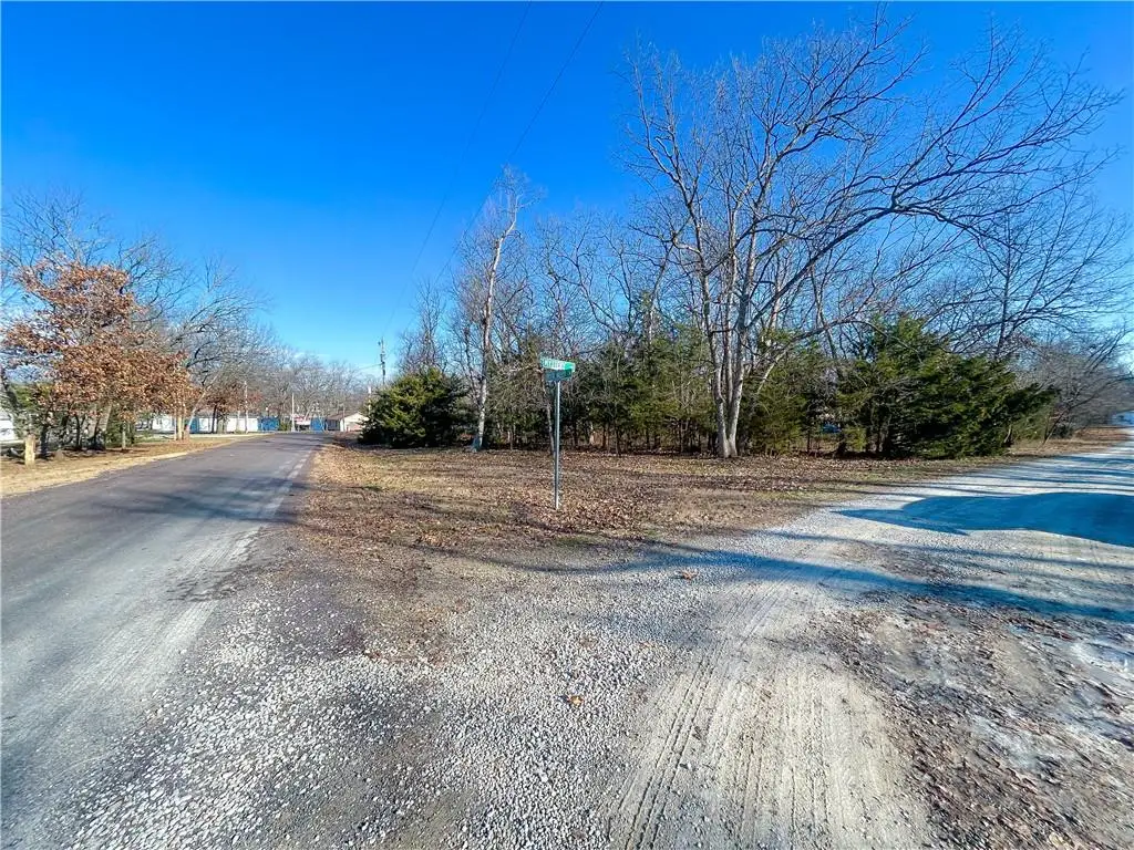 33 Mystery Lane, Linn Valley, KS 66040 - Image #1
