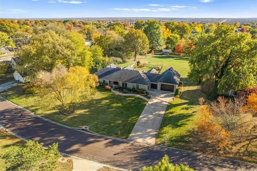 12001 W 154th Terrace, Overland Park, KS 66221 - Image #3