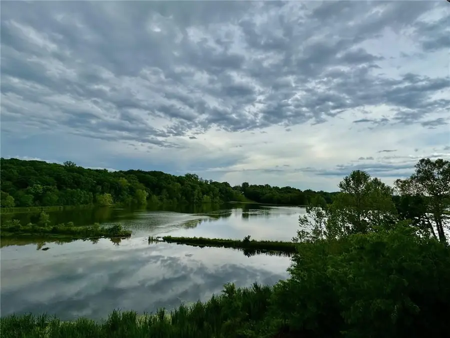 7017 Waters Edge Drive, Parkville, MO 64152 - Image #2