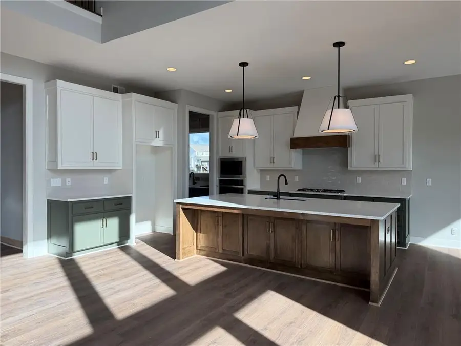 1605 SW Arbor Park Drive, Lees Summit, MO 64082 - Image #3