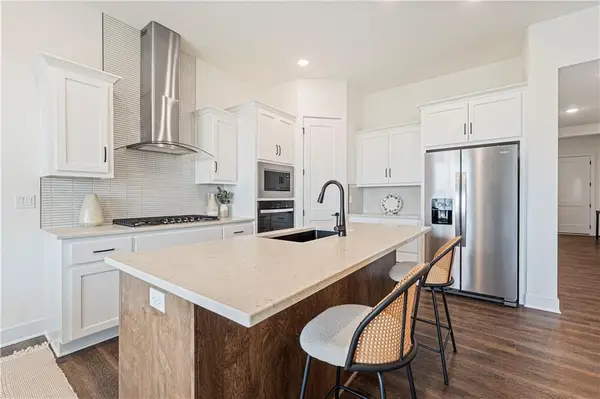 1431 N 162nd Terrace, Basehor, KS 66007