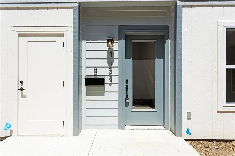 4523 Forest Avenue #B, Kansas City, MO 64110 - Image #2