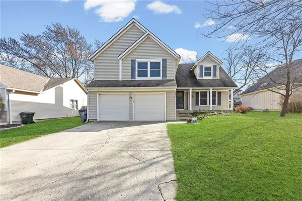 1831 E 154th Street, Olathe, KS 66062