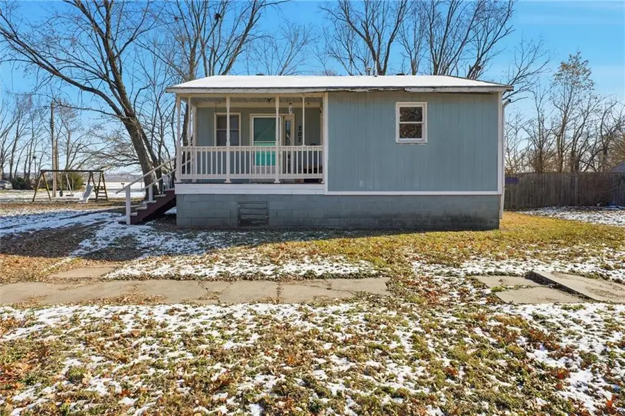 207 N Bissell Street, Orrick, MO 64077 - Image #2