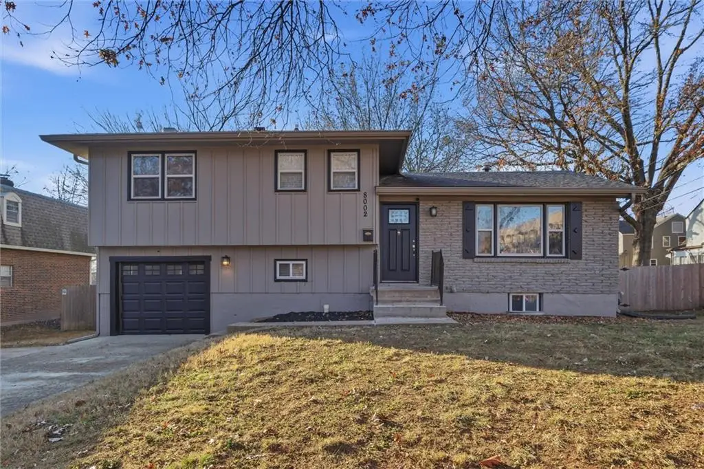 8002 Campbell Street, Kansas City, MO 64131 - Image #1
