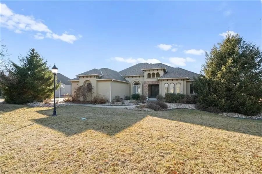 8050 N Caldwell Avenue, Parkville, MO 64152 - Image #3