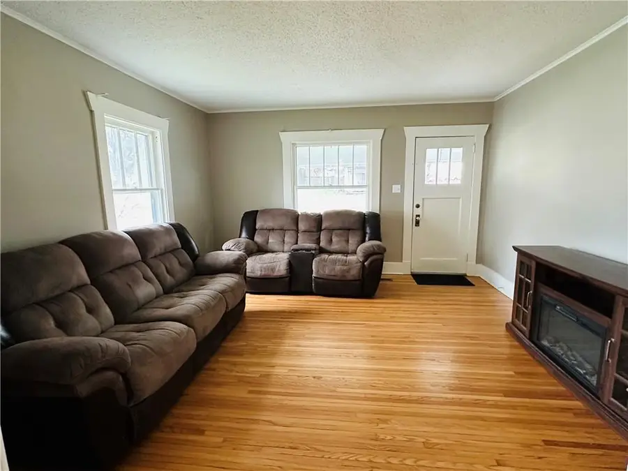 304 S Institute Street, Richmond, MO 64085 - Image #2