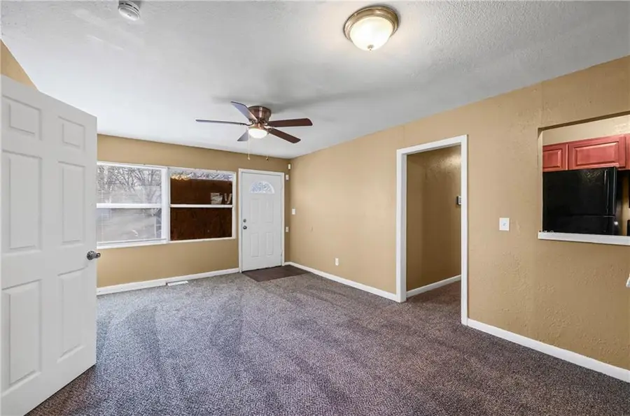 10008 Hardesty Avenue, Kansas City, MO 64137 - Image #3