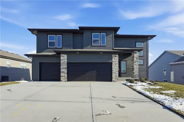 409 Woodview Drive, Raymore, MO 64083