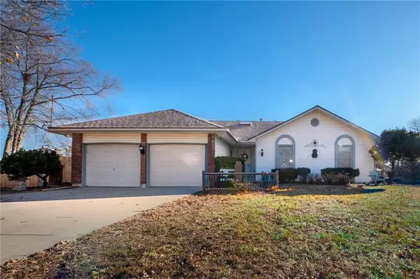 7801 N Garfield Avenue, Kansas City, MO 64118