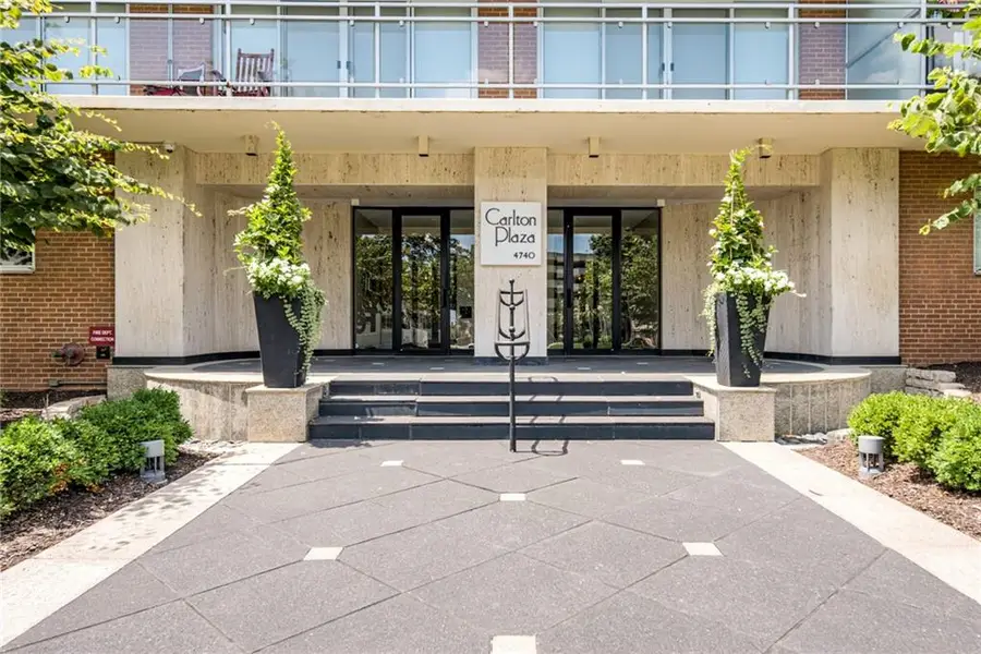 4740 Roanoke Parkway #605, Kansas City, MO 64112 - Image #2