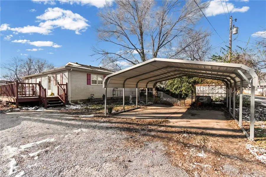 1406 Shawnee Street, Leavenworth, KS 66048 - Image #2