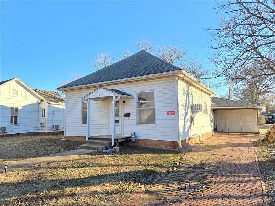 329 W 1st Street, Cherryvale, KS 67335 - Image #3