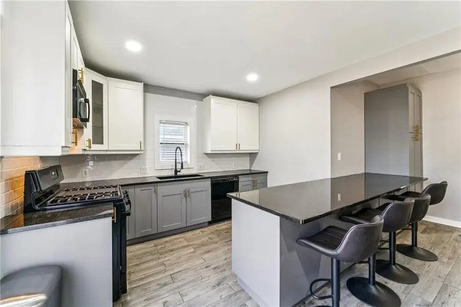 2824 Tracy Avenue, Kansas City, MO 64109 - #3