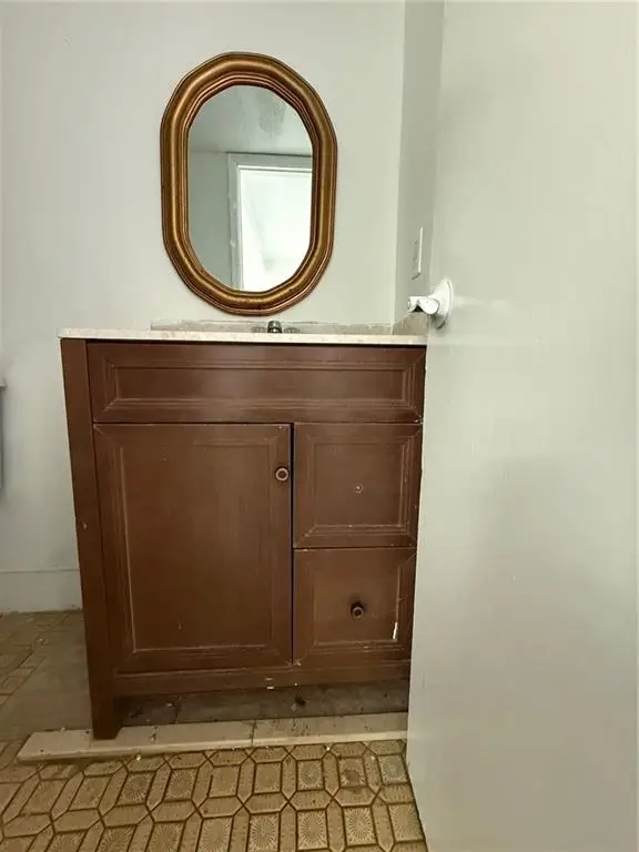 7504 Monrovia Street, Lenexa, KS 66216 - Image #3