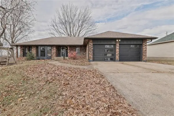 805 NE 2nd Street, Blue Springs, MO 64014