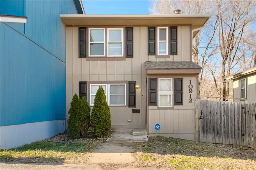 10912 Mckinley Avenue, Kansas City, MO 64134 - Image #1