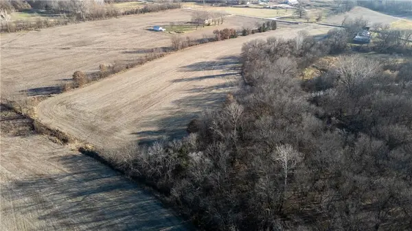 24818 136th Street, Excelsior Springs, MO 64024