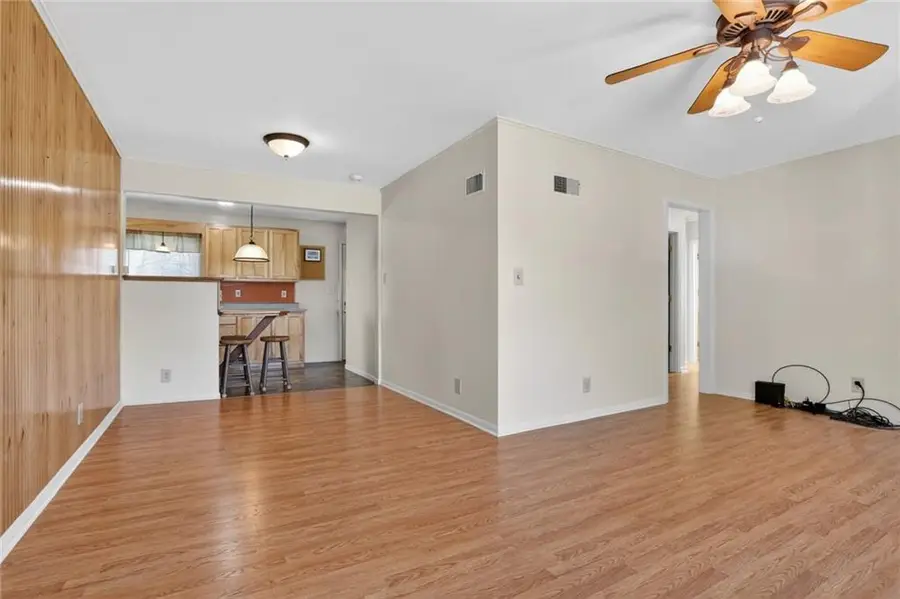 6703 N Forest Avenue, Gladstone, MO 64118 - Image #2