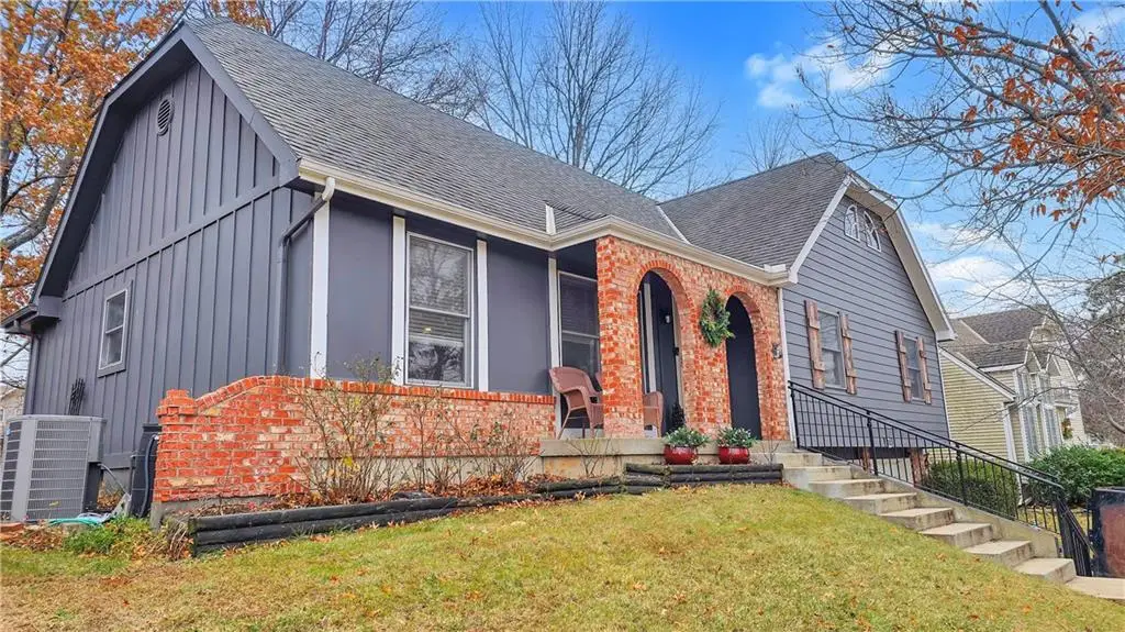 1032 S Lindenwood Drive, Olathe, KS 66062 - #1