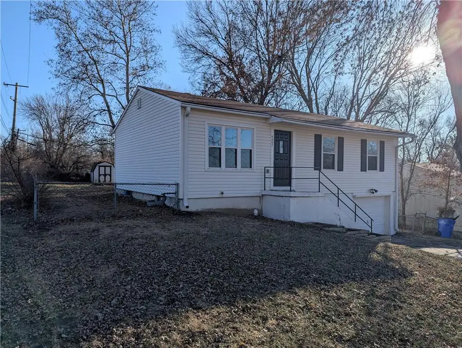 6207 E 150th Terrace, Grandview, MO 64030 - Image #2