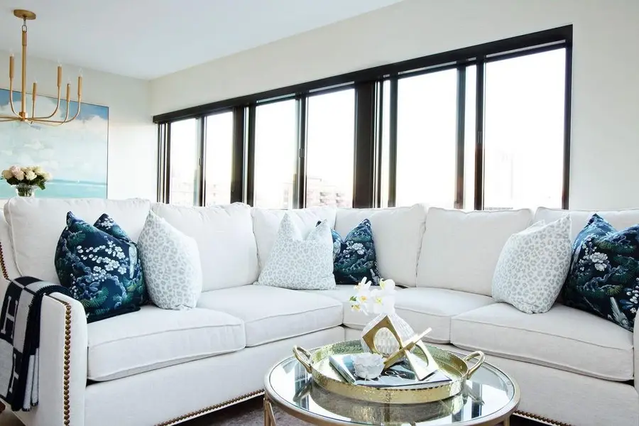 803 W 48th Street #1103, Kansas City, MO 64112 - Image #2