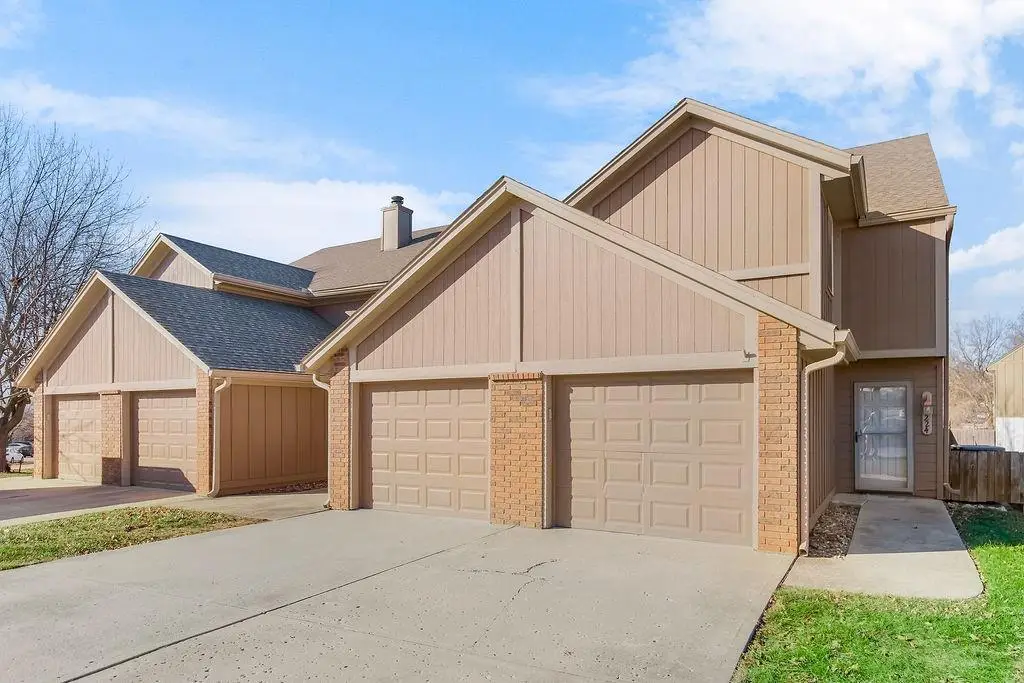 224 SW Pinetree Lane, Lees Summit, MO 64063 - Image #1