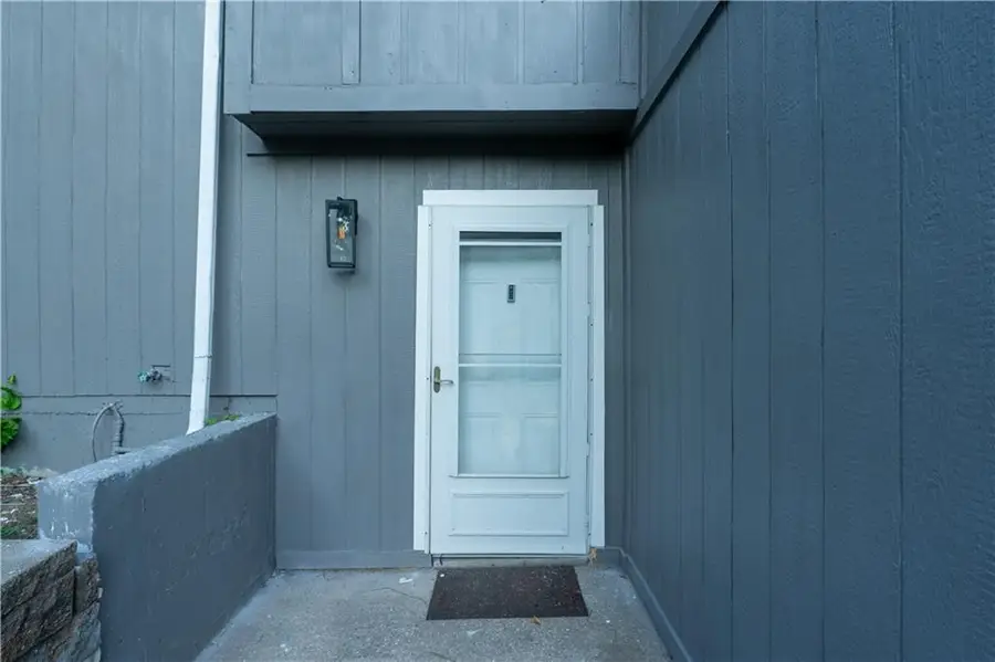 9525 Manning Avenue, Kansas City, MO 66134 - Image #2