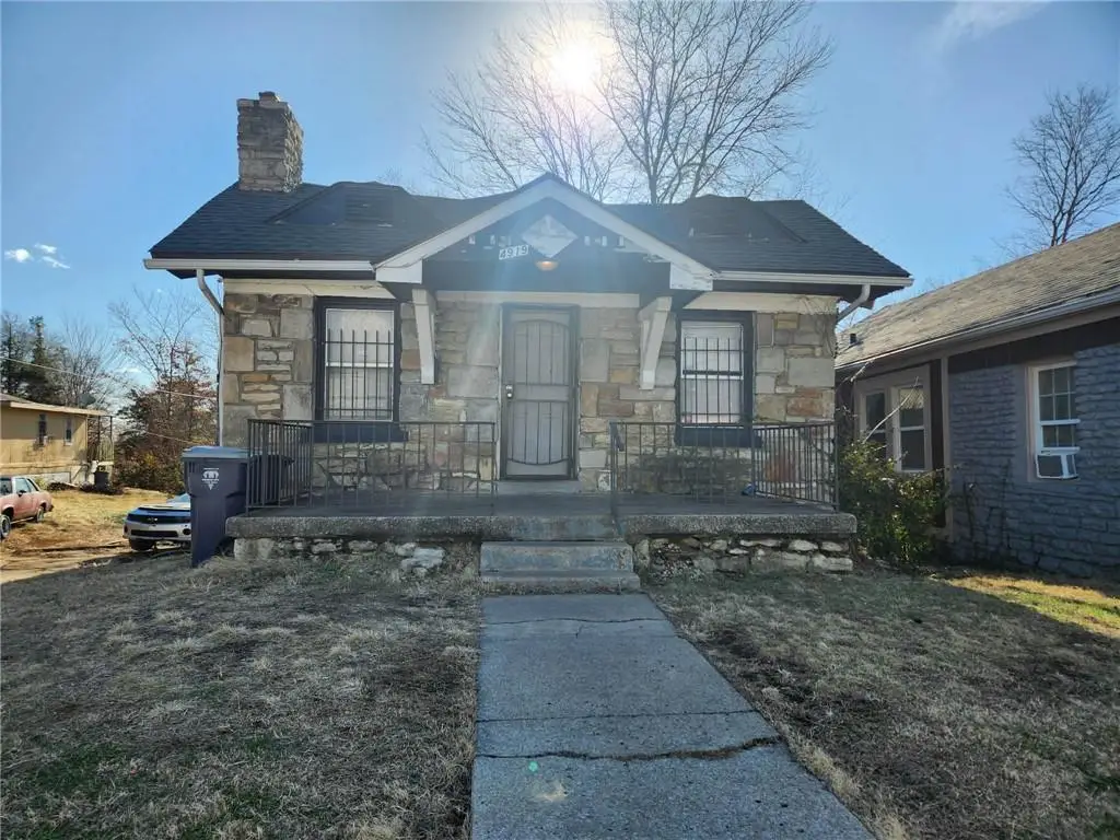4919 E 39th Street, Kansas City, MO 64128 - Image #1