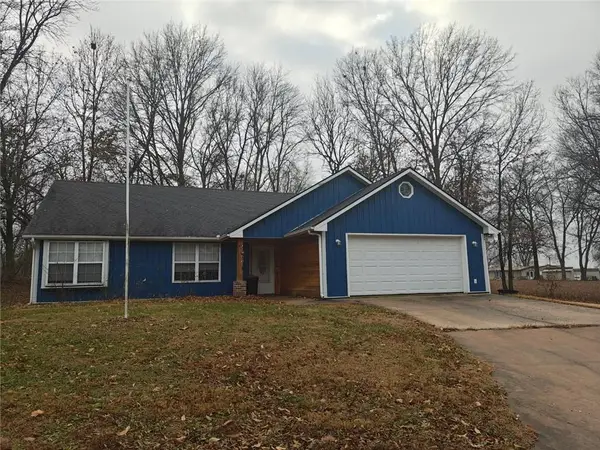101 Woodlawn Place, Windsor, MO 65360