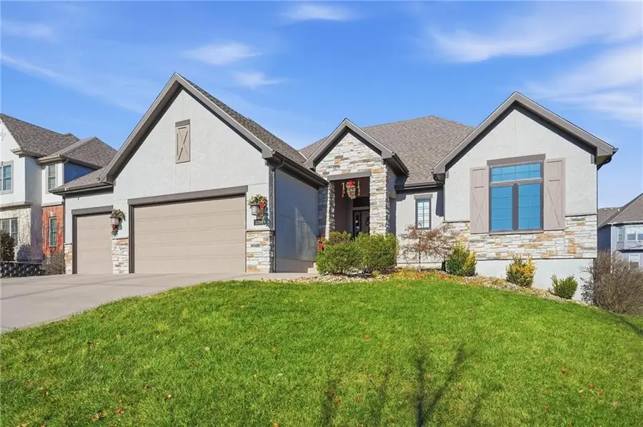 2204 NE 111th Terrace, Kansas City, MO 64155 - #2