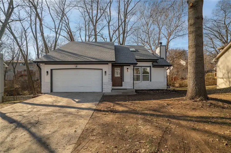 8528 N Virginia Avenue, Kansas City, MO 64155 - #2