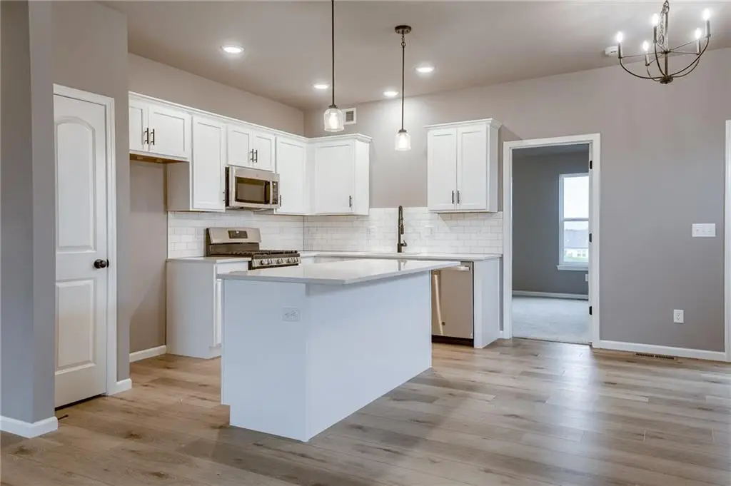 18400 W 205th Street, Spring Hill, KS 66083 - Image #1