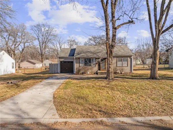 8133 Woodward Street, Overland Park, KS 66204