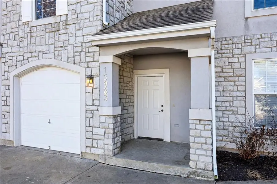 15963 S Crestview Drive, Olathe, KS 66062 - Image #3