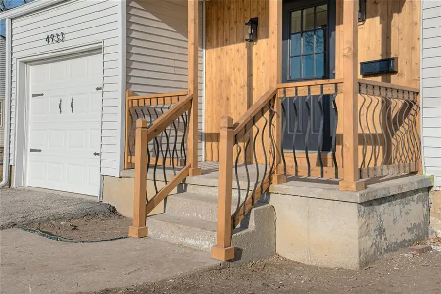 4933 Parish Drive, Roeland Park, KS 66205 - #2