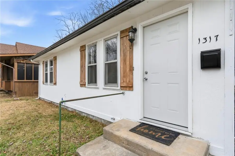 1317 S Ohio Avenue, Sedalia, MO 65301 - Image #2