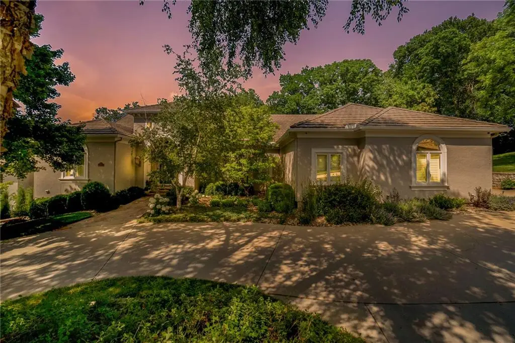 6411 Muirfield Street, Parkville, MO 64152 - Image #1