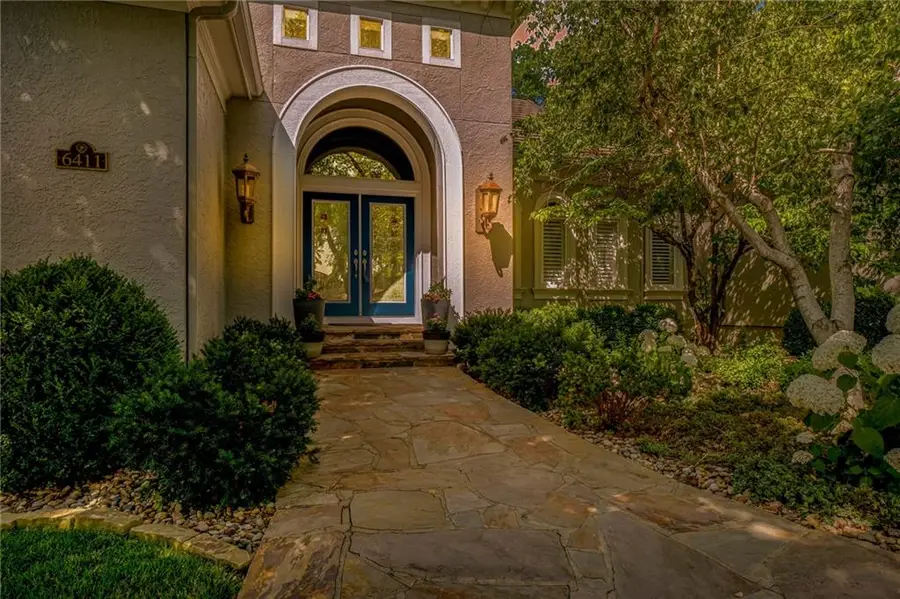 6411 Muirfield Street, Parkville, MO 64152 - Image #2