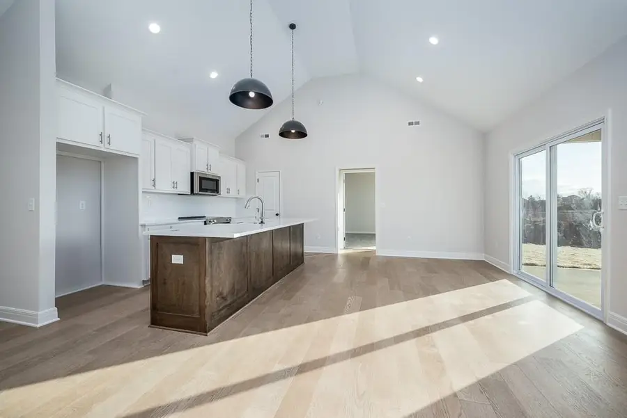 2715 Stoncreek Avenue, Tonganoxie, KS 66086 - Image #3