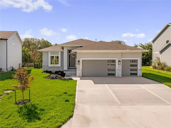 25128 W 141st Terrace, Olathe, KS 66061