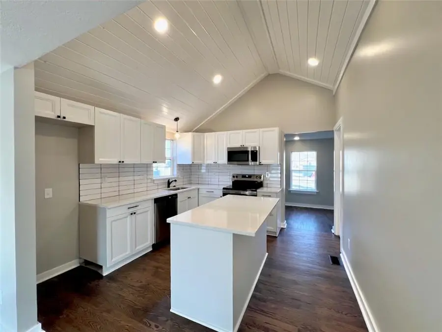 739 Lake Street, Lawrence, KS 66044 - Image #2