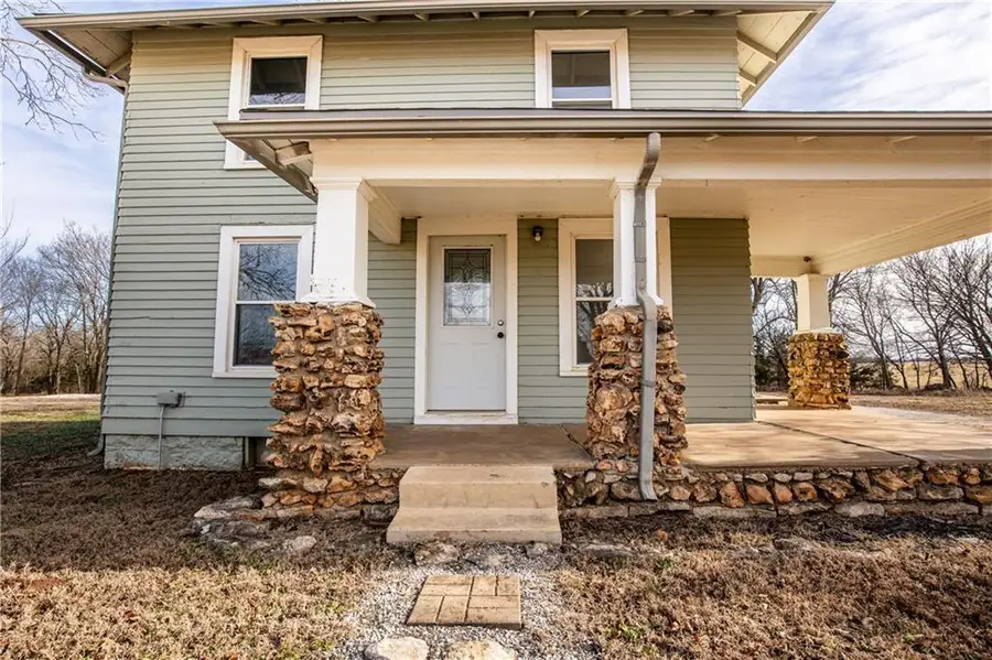 39635 Pleasant Valley Road, Osawatomie, KS 66064 - Image #3