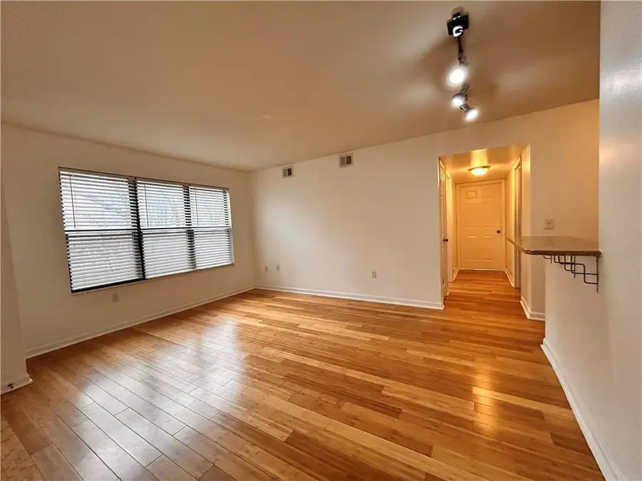 935 Washington Street #104, Kansas City, MO 64105 - Image #2